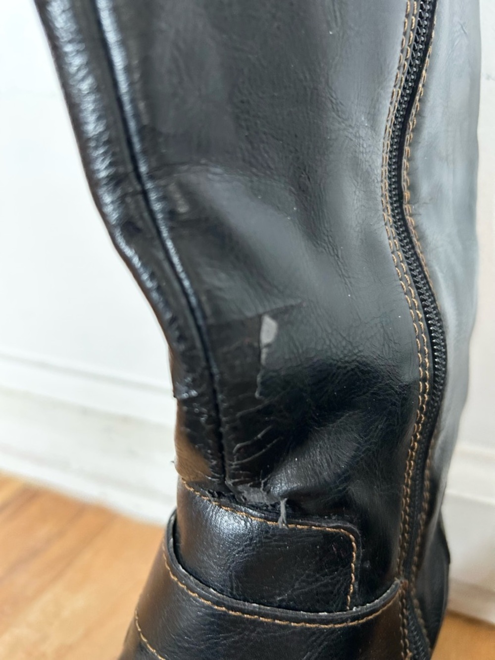 BORN tall riding boots with buckle comfy flat sole women 6.5 - Picture 10 of 10